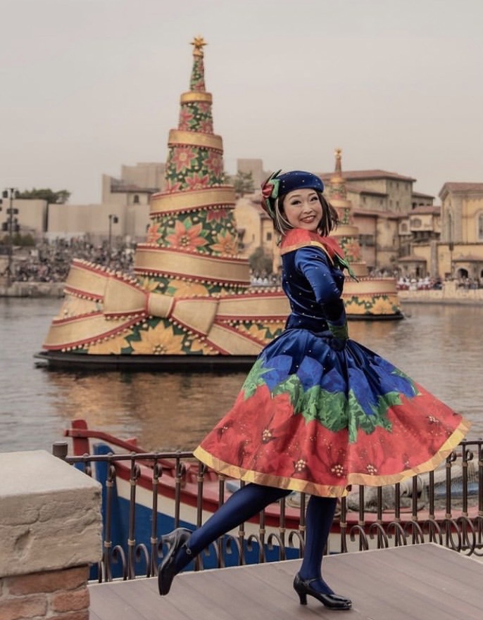 テーマパークダンサー時代の写真１